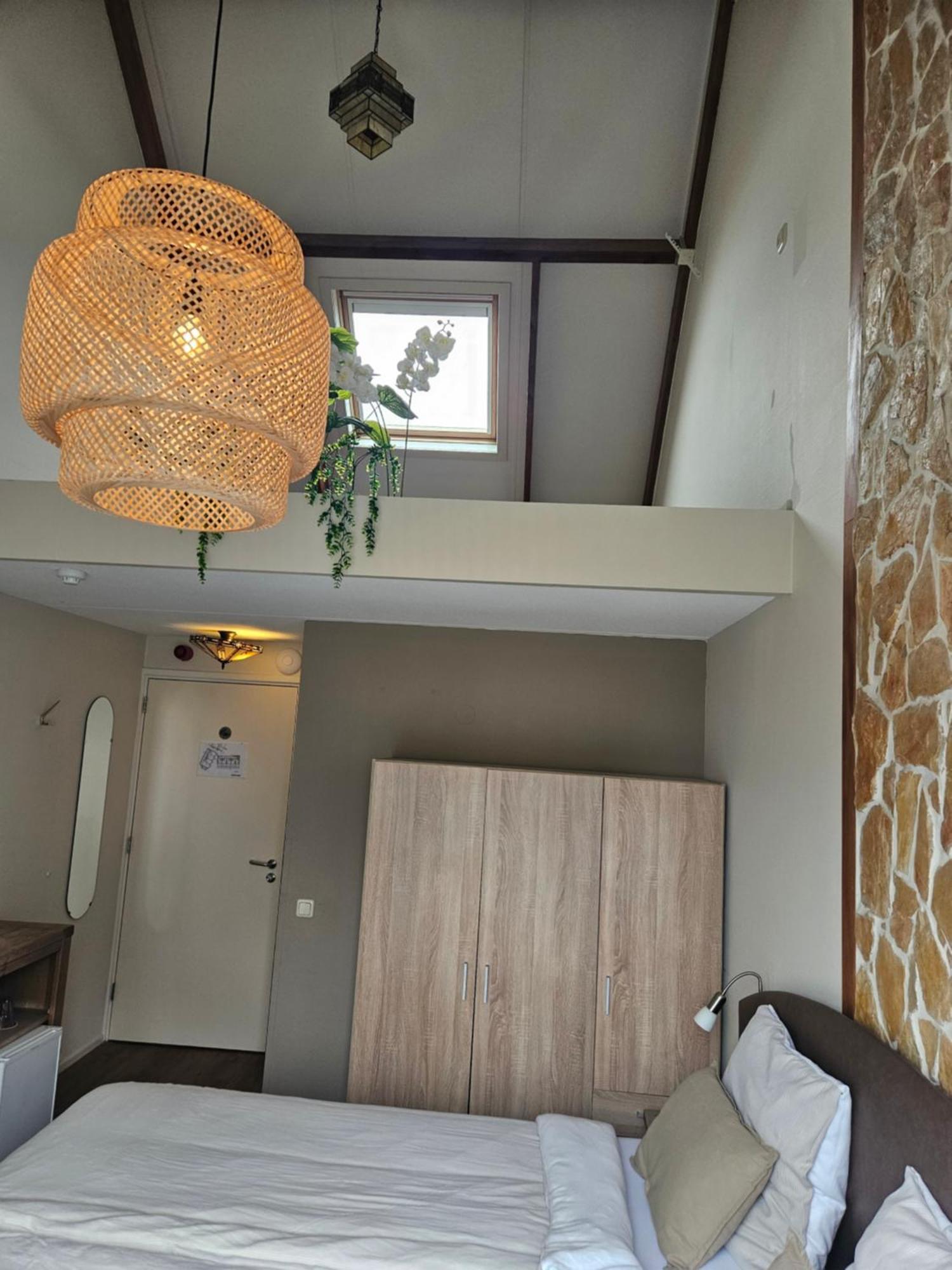 Hotel Dolores Ameland Нес Екстериор снимка